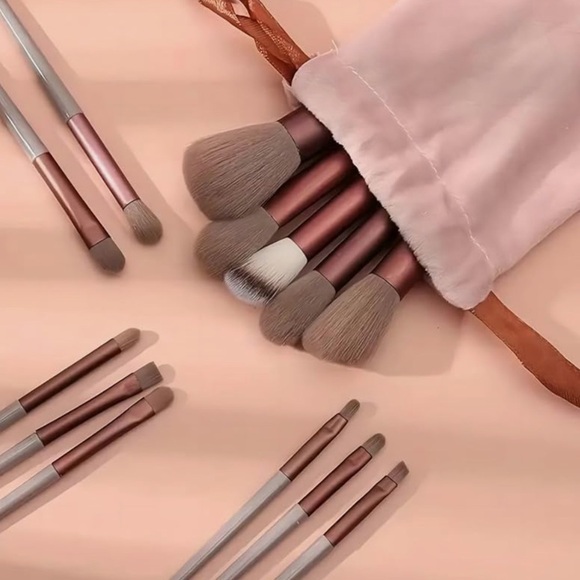 13 pieces Rose gold Make up brush set super soft high quality - Picture 2 of 3